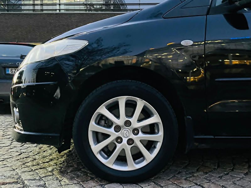 Mazda 5 1.8i 85KW BENZIN MANUÁL VÝHŘEV - fotka 38 z 38