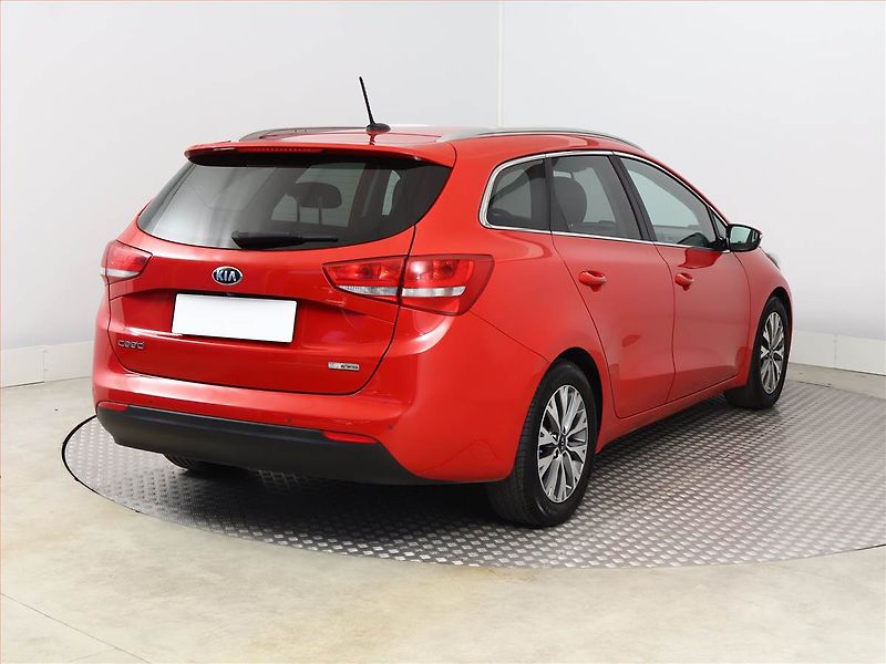 Kia Ceed (2016) 1.6 GDI, ČR,1.maj, Serv.kniha - fotka 5 z 16