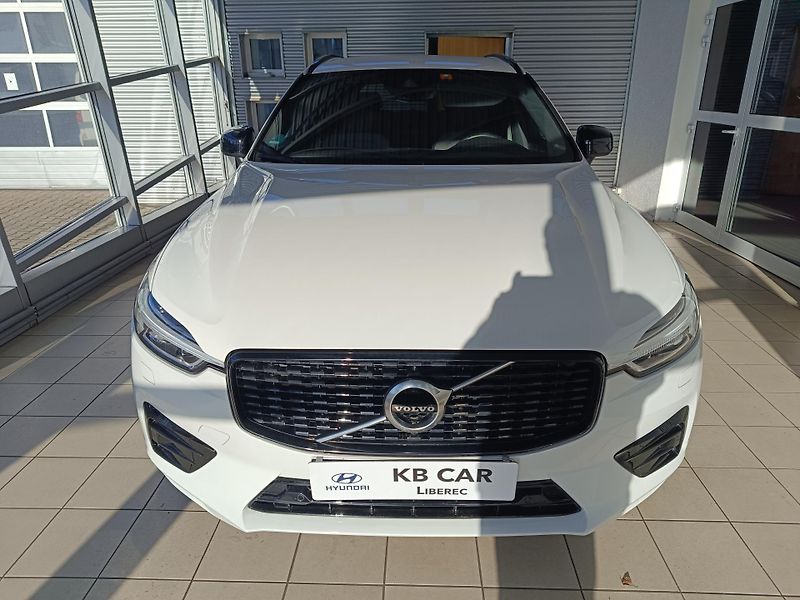Volvo XC60 (2020) 2.0 B5 AWD 173kW R-Design AT - fotka 6 z 20