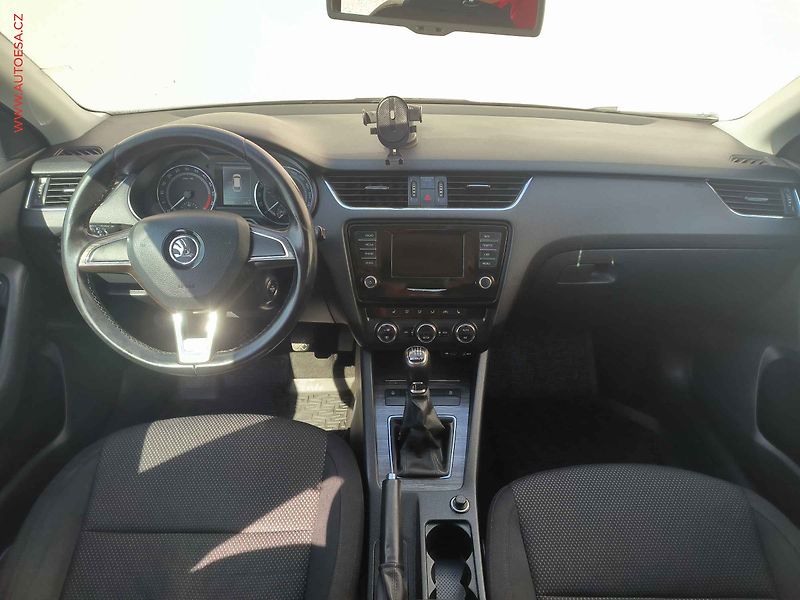 Škoda Octavia (2015) 2.0TDI 4x4, ČR, Scout, navi - fotka 8 z 19
