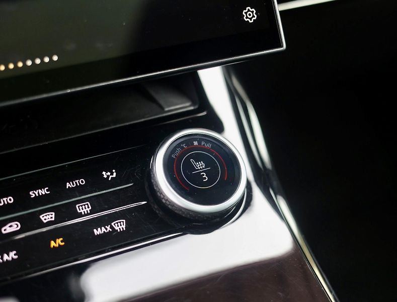 Land Rover Range Rover Sport (2022) 3.0 V6 ehybrid - fotka 25 z 45