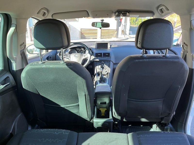 Opel Meriva (2014) - fotka 19 z 32