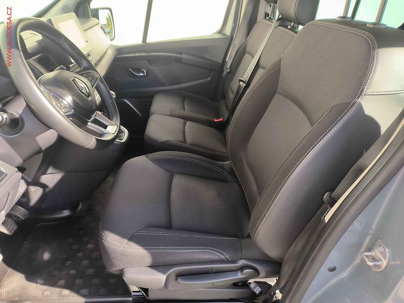 Renault Trafic (2022) 2.0dCi L2 9míst, Intense - fotka 9 z 19
