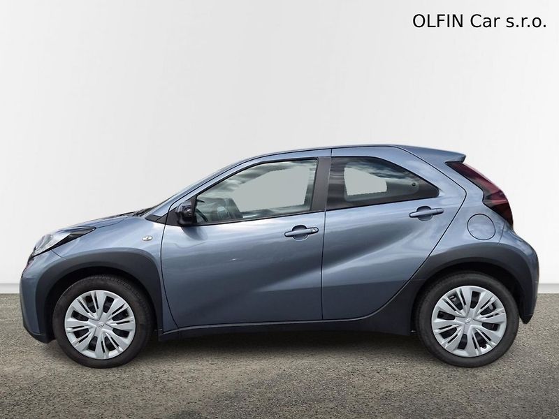 Toyota Ostatní 1,0 VVT-i Comfort - fotka 3 z 21