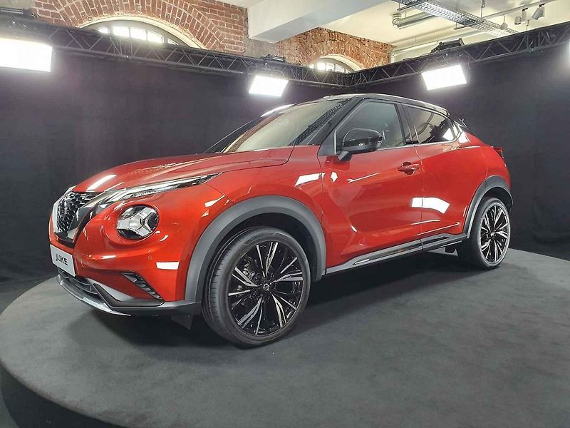 Nissan Juke působí naživo jako dospělý zástupce kategorie malých SUV.