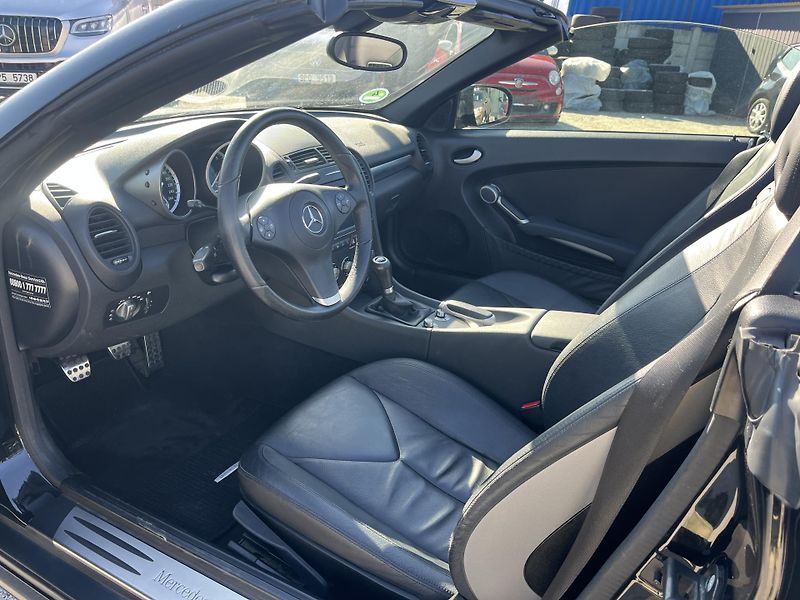 Mercedes-Benz SLK (2008) 200 KOMPRESOR 135KW  - fotka 25 z 31