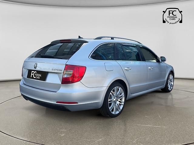 Škoda Superb (2014) Ambition plus2,0TDI 103kW Man6 - fotka 5 z 17