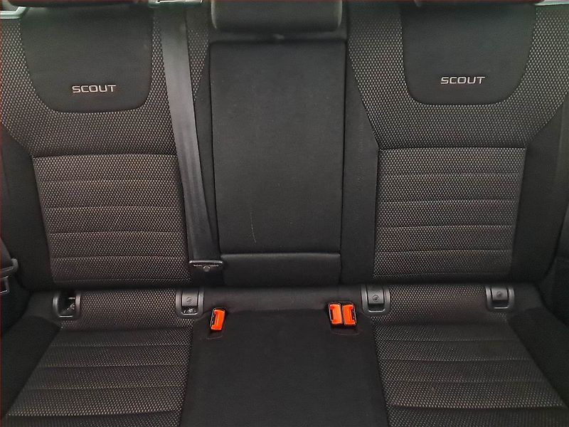 Škoda Octavia (2014) Scout 2.0 TDI, 4X4, Automat - fotka 10 z 19