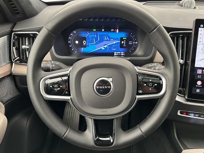 Volvo XC90 2.0 T8 AWD 4x4 ULTRA DARK - fotka 17 z 33