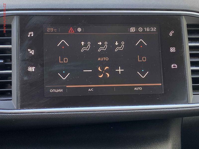 Peugeot 308 (2018) 1.6 HDi, AT, navi, AC - fotka 15 z 17