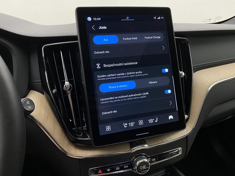 Volvo XC60 T8 AWD RECHARGE ULTRA BRIGHT - fotka 49 z 67
