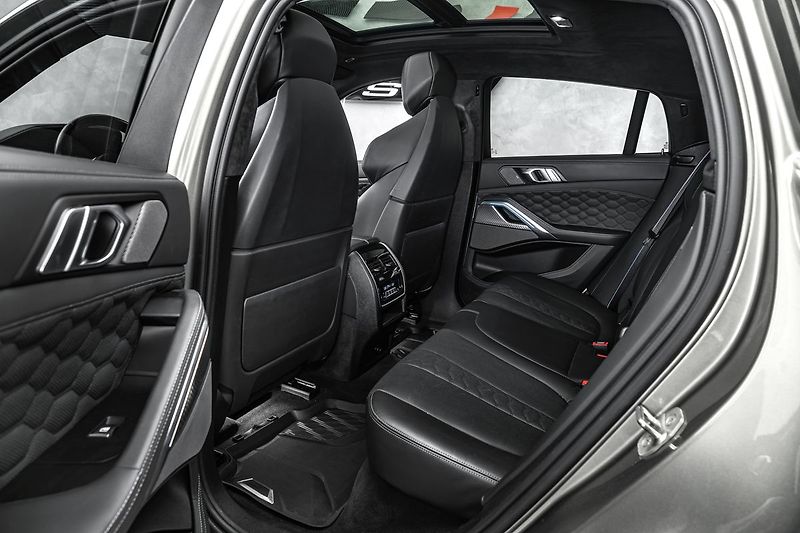 BMW X6 competition Laser Masáže - fotka 15 z 27