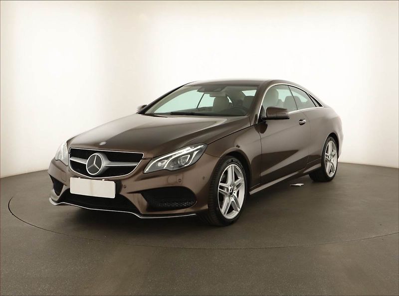 Mercedes-Benz Třídy E (2013) E 350 BlueTEC - fotka 2 z 18