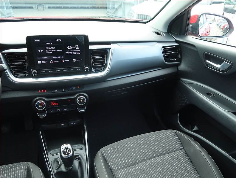 Kia Stonic (2023) 1.0 T-GDI, Serv.kniha - fotka 8 z 15