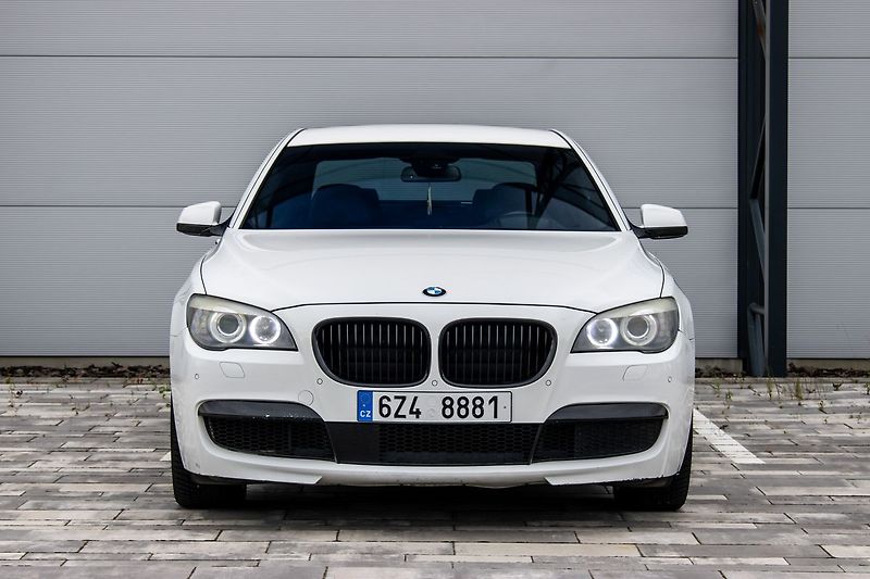 BMW Řada 7 - fotka 2 z 24