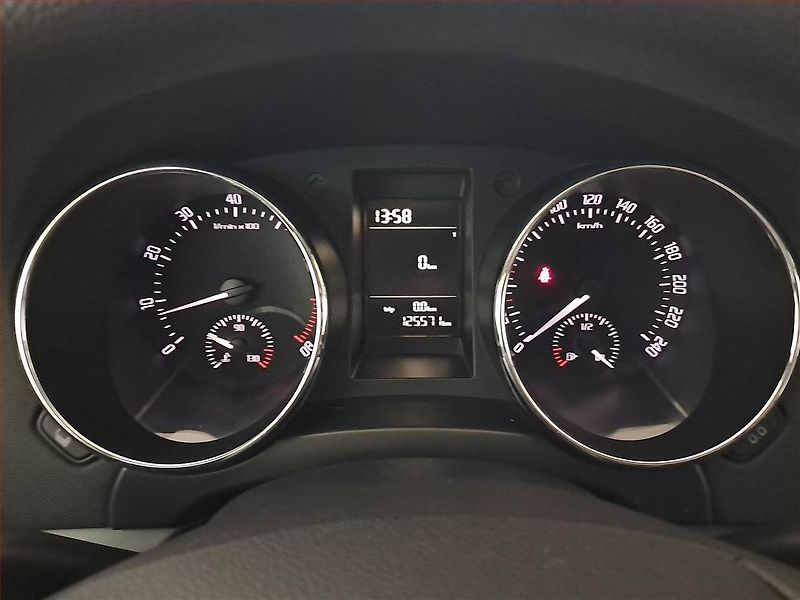 Škoda Yeti (2010) 1.4 TSI, Serv.kniha - fotka 11 z 13