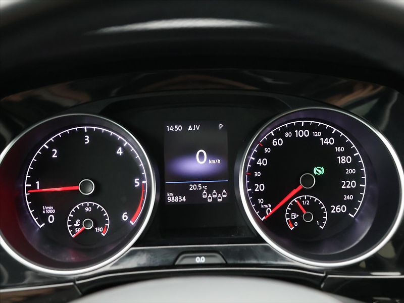 Volkswagen Touran 2,0 TDI DSG Highline 7Míst DPH - fotka 20 z 41
