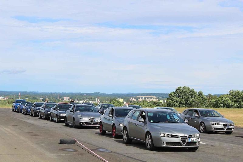 Nultý ročník srazu vozů Alfa Romeo v Jihočeském kraji.