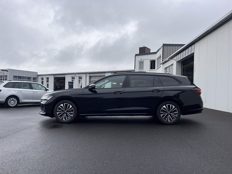 Škoda Superb TDI Selection Pano Matrix HuD - fotka 4 z 15