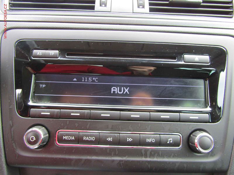Škoda Rapid (2014) 1.2 TSi, ČR, AC - fotka 12 z 15