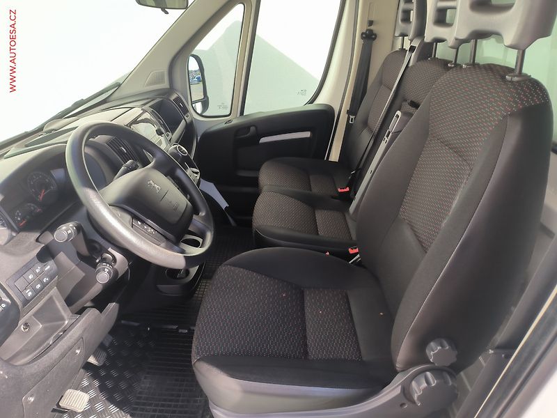 Peugeot Boxer (2021) 2.2HDi SKŘÍŇ, 1.maj,ČR - fotka 17 z 18