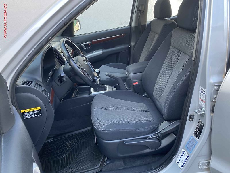 Hyundai Santa Fe (2007) 2.2CRDi 4x4, ČR, AC. STK4/28 - fotka 9 z 16