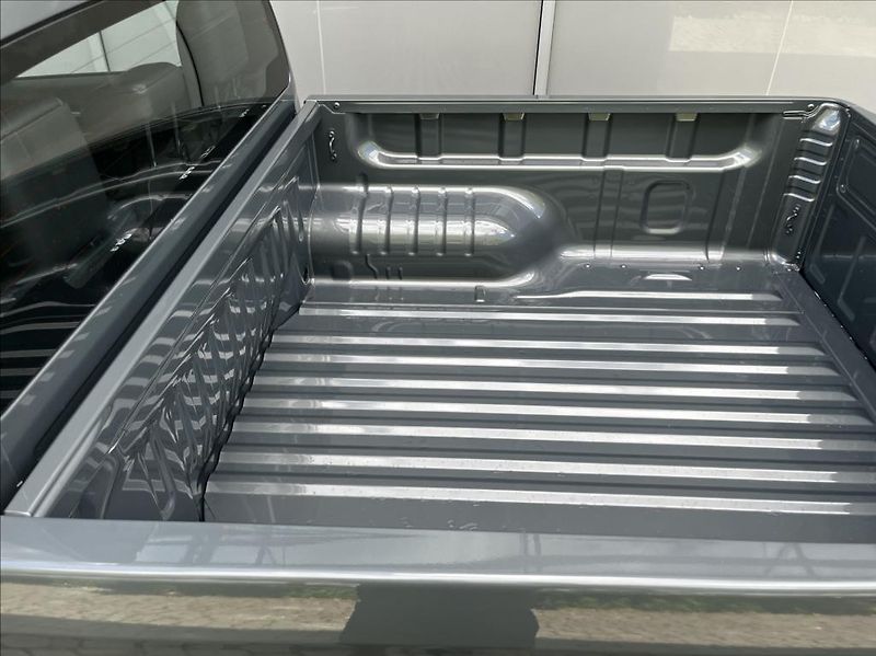 Isuzu D-Max 2,2 Double Cab  8A/T LSE MY26 - fotka 32 z 39