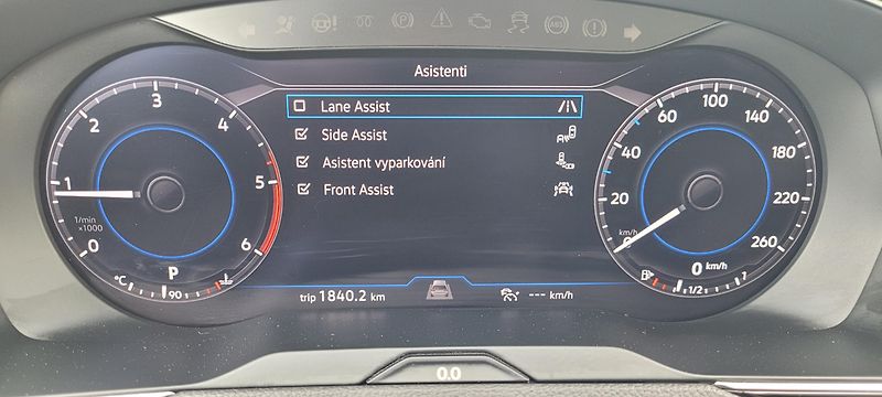 Volkswagen Passat (2017) Variant 2,0TDi 176kW DSG 4×4 - fotka 23 z 60
