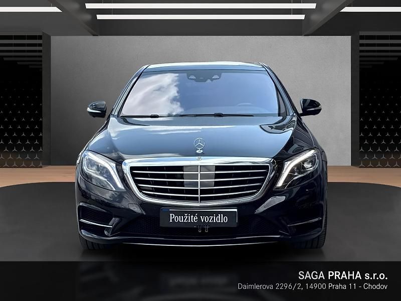 Mercedes-Benz Třídy S 500 4MATIC L - fotka 2 z 18
