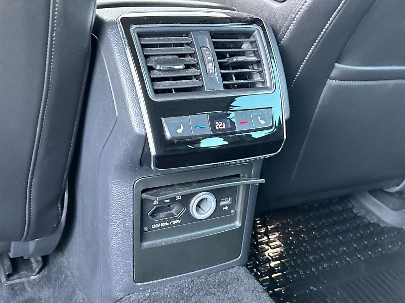 Škoda Superb (2016) Combi 2.0 TDI DSG Style + - fotka 25 z 37
