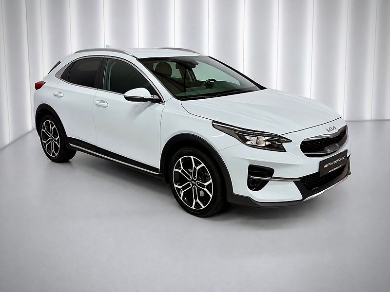 Kia Ceed CRDi 100KW 7DCT EXECUTIVE, LED - fotka 3 z 23
