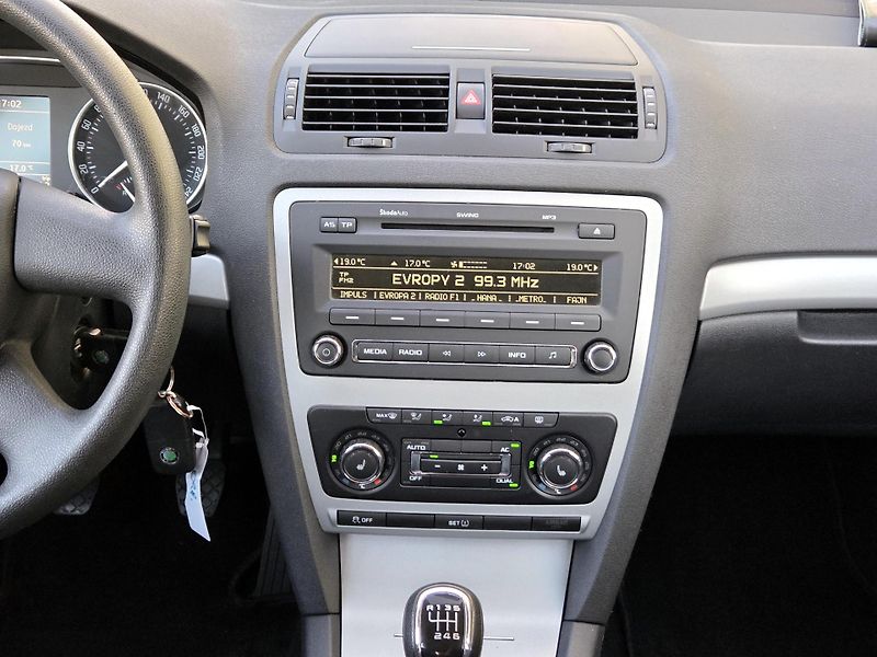 Škoda Octavia 1,2TSi Amb. *SERV.KNÍŽKA*      - fotka 32 z 39