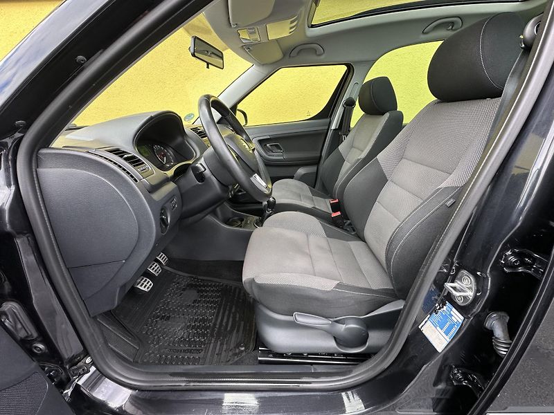Škoda Roomster (2013) SCOUT 1.2TSI/63kW AC * 2.Maj.  - fotka 7 z 33