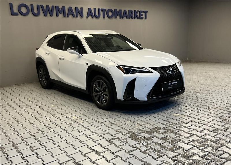 Lexus UX 300h 300H 2,0 HEV F SPORT DESIGN - fotka 11 z 19