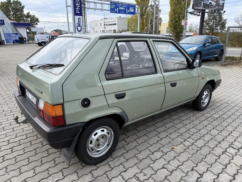 Škoda Favorit 1.3 46 kW 136 L - fotka 5 z 16