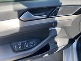 Volkswagen Passat 2,0 TDI Highline AT - náhled 11