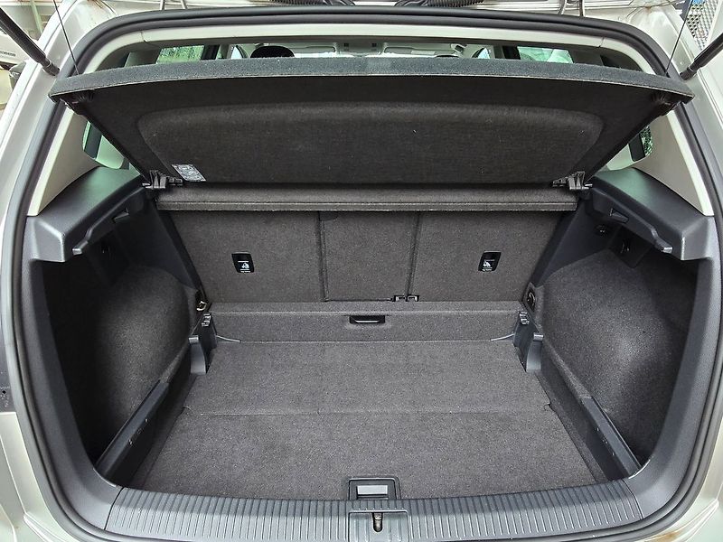 Volkswagen Golf Sportsvan 1,4 TSI 92KW,  Highline, ČR - fotka 25 z 29