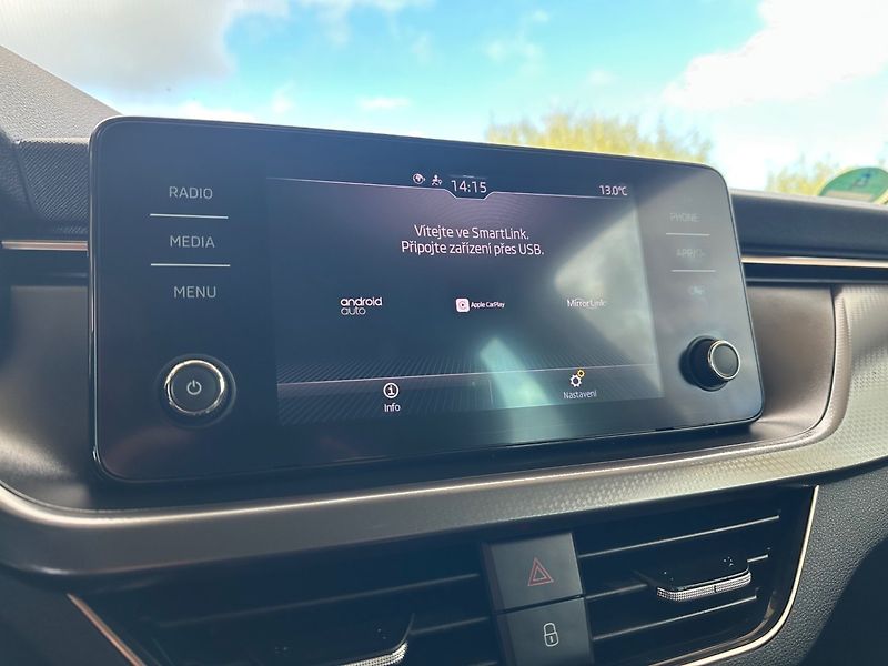 Škoda Kamiq (2020) 1.0TSi KAMERA,APP,FULL-LED - fotka 13 z 17