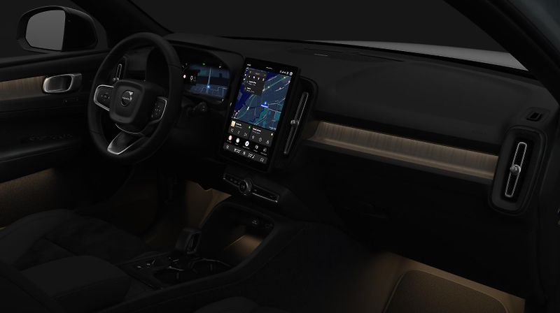 Volvo XC40 (2026) B4 ULTRA DARK AUT - fotka 13 z 13