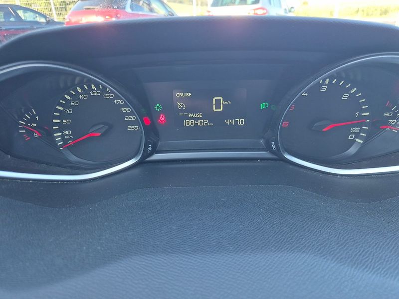 Peugeot 308 1.6HDi 73kw, tažné, ČR, 2.maji - fotka 13 z 22
