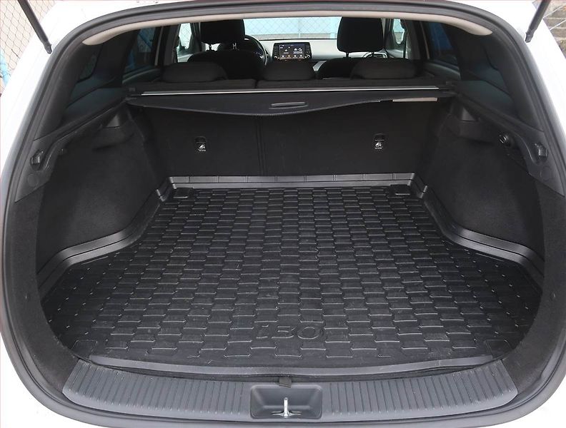 Hyundai i30 (2017) 1.0 T-GDI, Serv.kniha - fotka 13 z 17