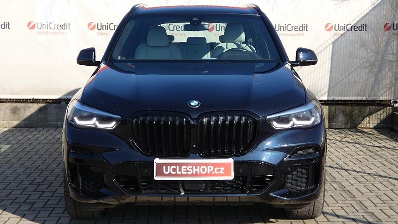 BMW X5 xDrive 40i M Sport - fotka 2 z 22