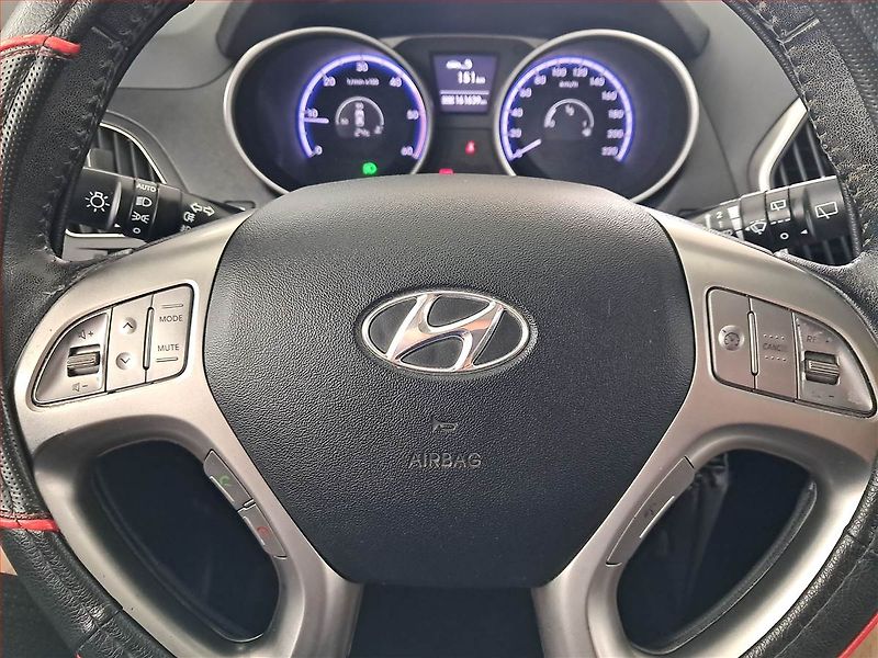 Hyundai ix35 (2012) 2.0 CRDi, 4X4, Tempomat - fotka 17 z 17