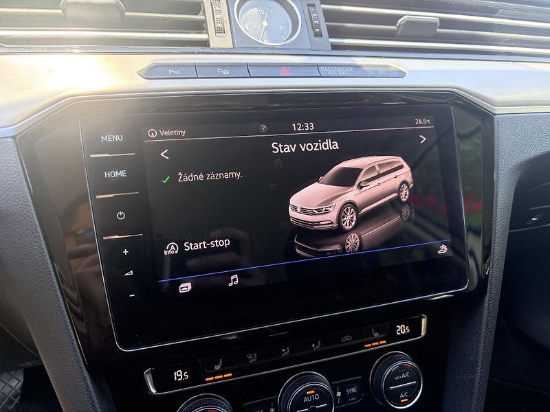 Volkswagen Passat 2.0TDI 110KW HIGHLINE DSG LED - fotka 32 z 46