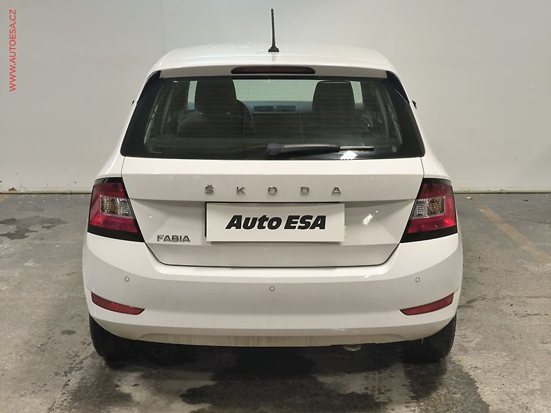 Škoda Fabia (2021) 1.0 TSi, ČR, Ambition - fotka 5 z 17