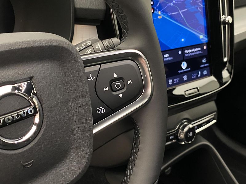 Volvo XC40 (2026) B3 AUT DARK ULTRA  - fotka 25 z 61