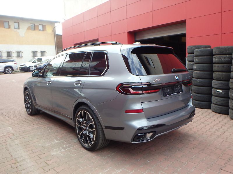 BMW X7 (2025) xDrive40d, INDIVIDUAL,xOffroad - fotka 30 z 30