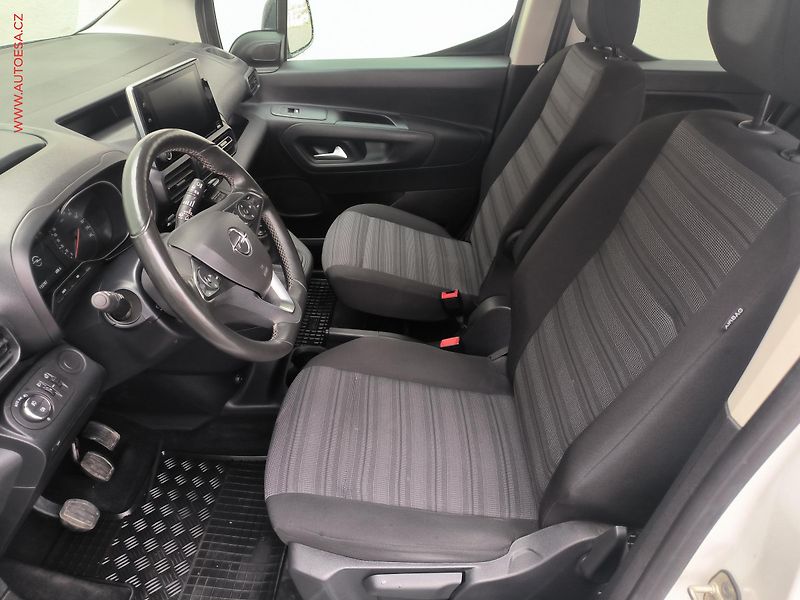 Opel Combo (2022) 1.5CDTi, 1.maj,ČR, Elegance - fotka 9 z 19