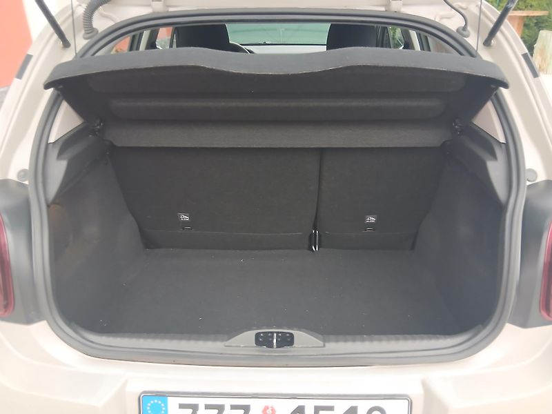 Citroën C3 1.2i ČR 1.MAJ. - fotka 12 z 34
