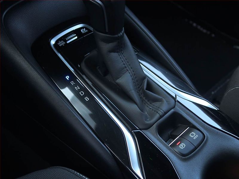 Toyota Corolla (2020) Style 1.8 Hybrid, Automat - fotka 13 z 18